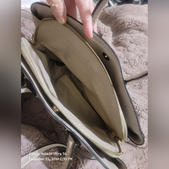 NWOT Beautiful Butter soft FURLA PEBBLED LEATHER SHOULDER BAG 3 COMPARTMENTS - Picture 9 of 10